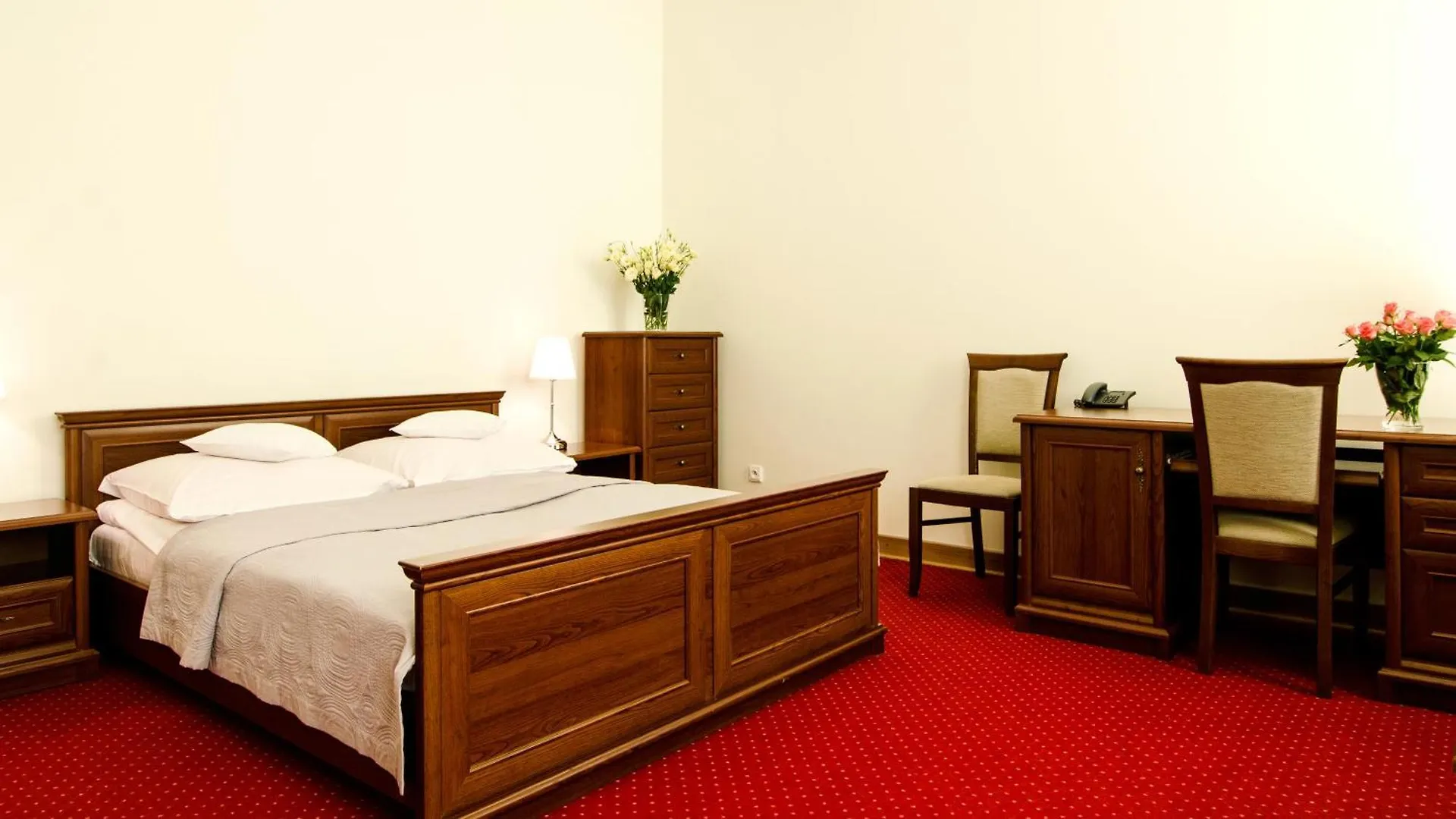 Hotel Lazienkowski Warschau 3*,
